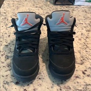 Jordan V retro metallic black